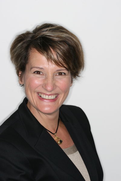 Dr Melinda Barva