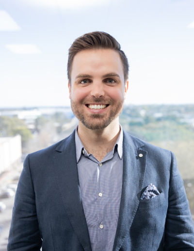Dr Simon Toms